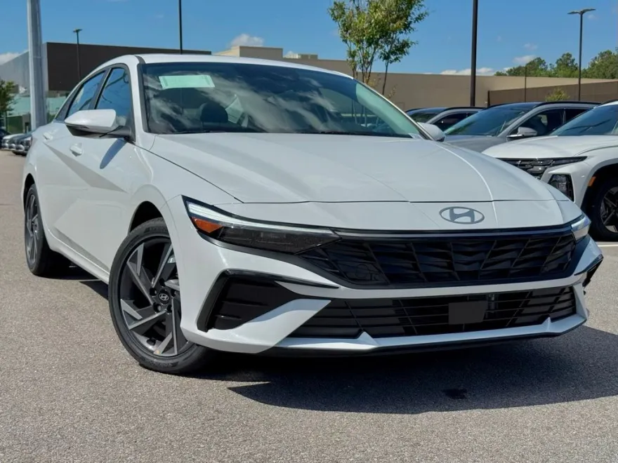 2025 Hyundai Elantra Hybrid Limited photo 1