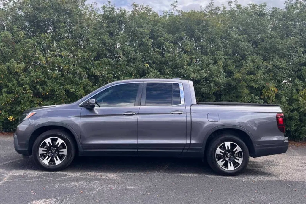 2020 Honda Ridgeline RTL photo 1