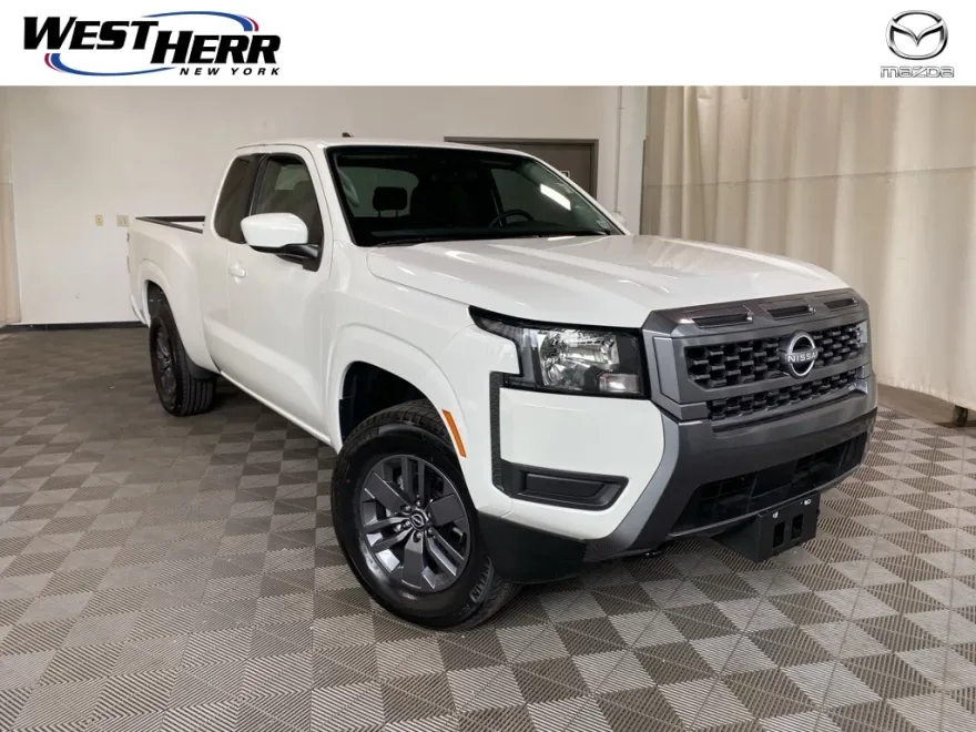 2025 Nissan Frontier SV photo 1