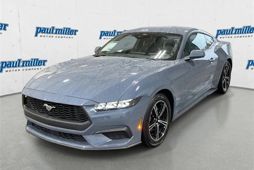 2025 Ford Mustang EcoBoost photo 1
