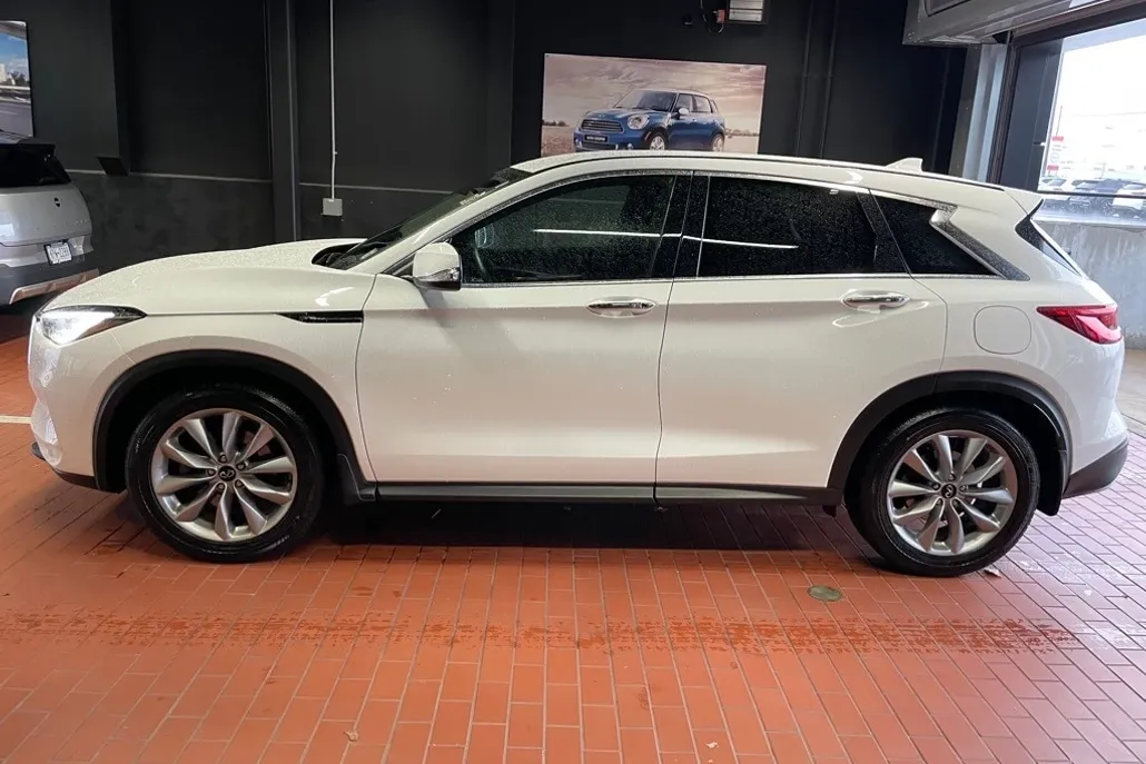 2021 Infiniti QX50 PURE AWD photo 1