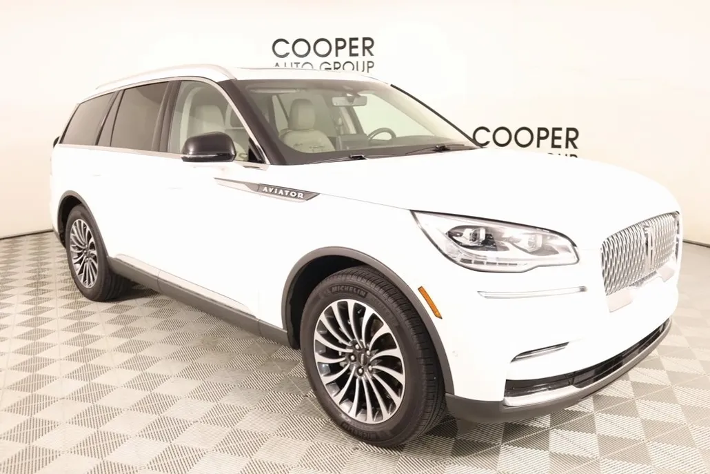 2022 Lincoln Aviator Reserve photo 1