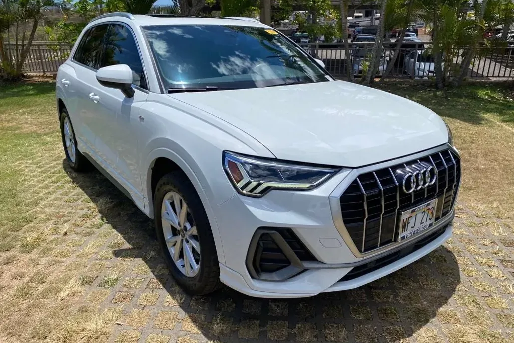 2021 Audi Q3 S line Premium Plus photo 1