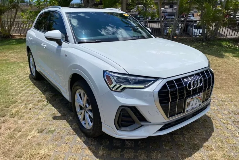 2021 Audi Q3 S line Premium Plus photo 1