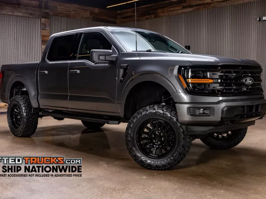 2024 Ford F-150 XLT photo 1