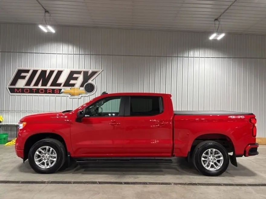 2023 Chevrolet Silverado 1500 RST photo 1