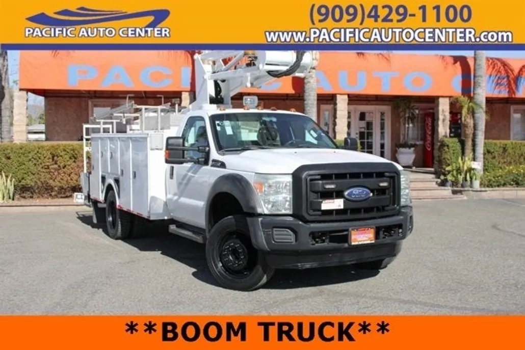 2012 Ford F-550 XL photo 1