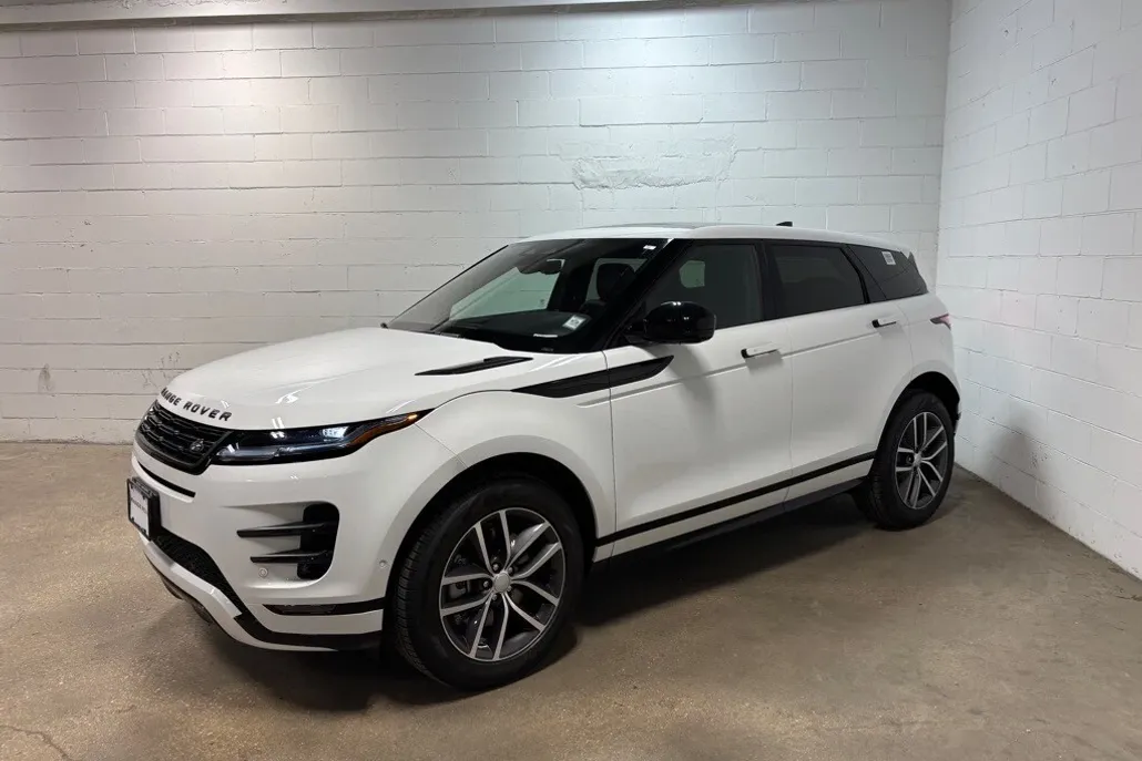 2026 Land Rover Range Rover Evoque Dynamic SE photo 1