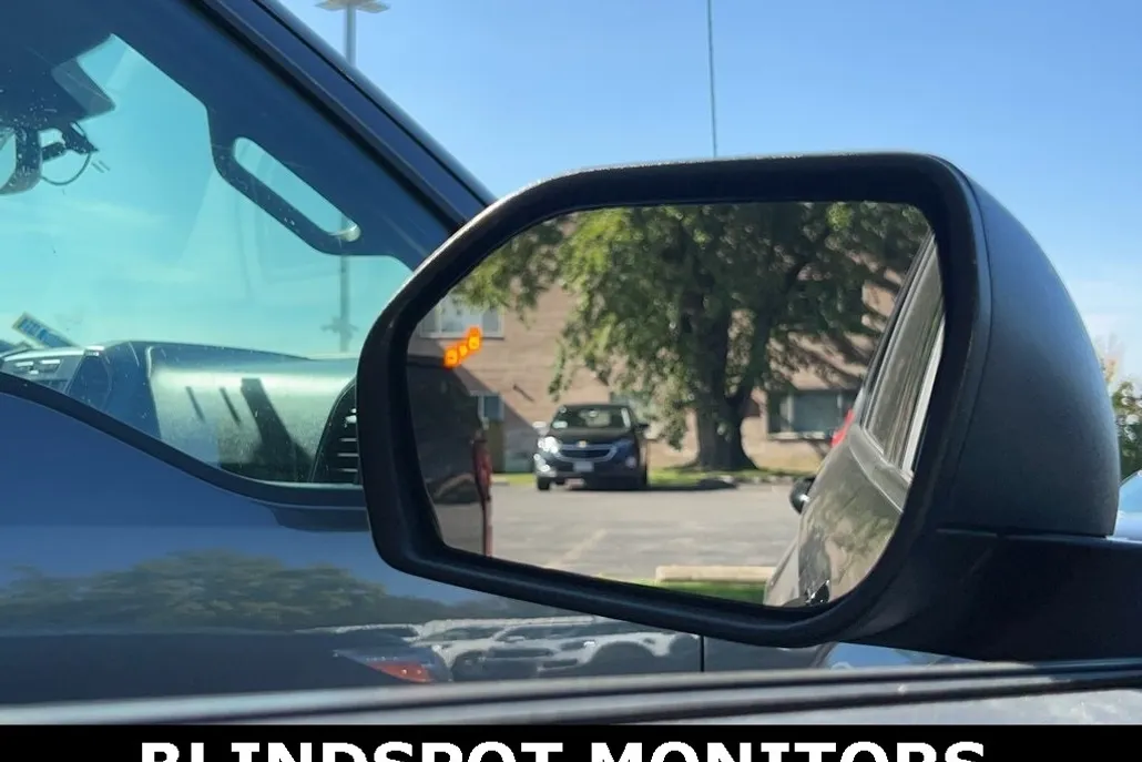 2021 Ford Explorer XLT photo 1