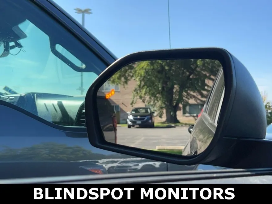 2021 Ford Explorer XLT photo 1