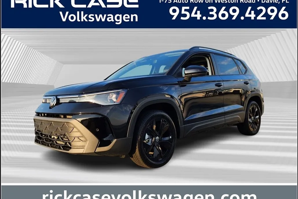 2025 Volkswagen Taos SE photo 1