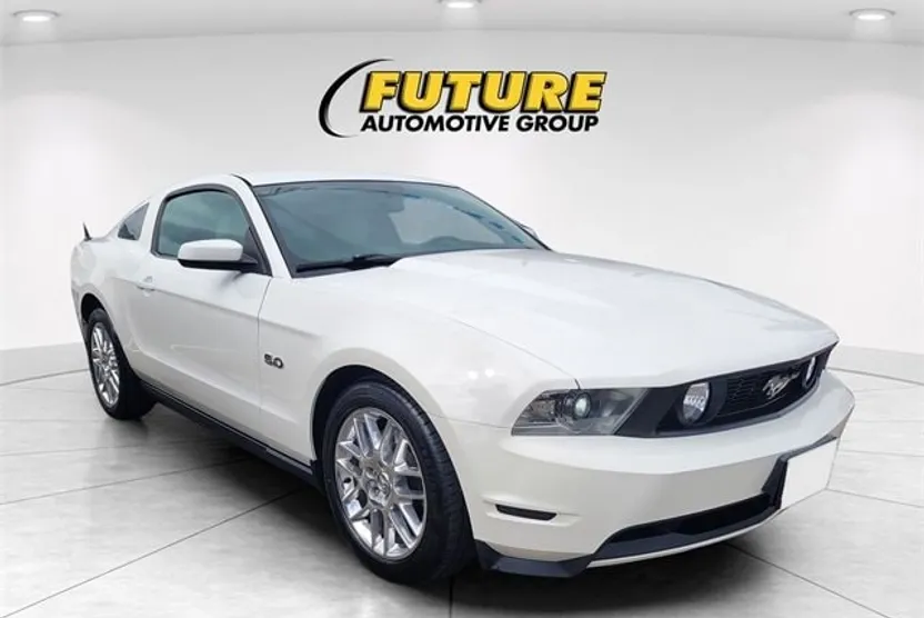 2012 Ford Mustang GT Premium photo 1