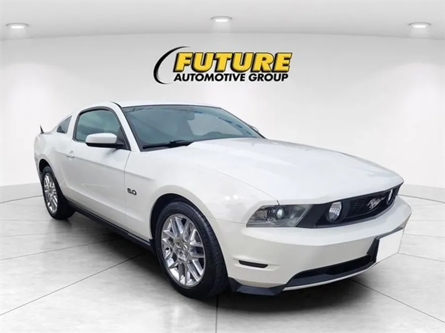 2012 Ford Mustang GT Premium photo 1