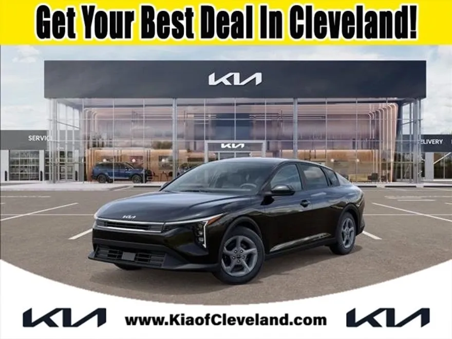 2025 Kia K4 LXS photo 1