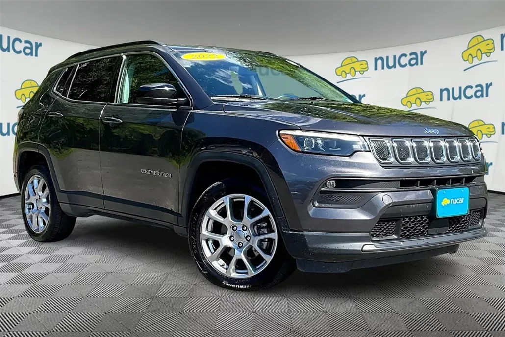 2022 Jeep Compass Latitude Lux photo 1