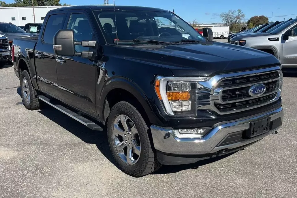 2022 Ford F-150 XL photo 1