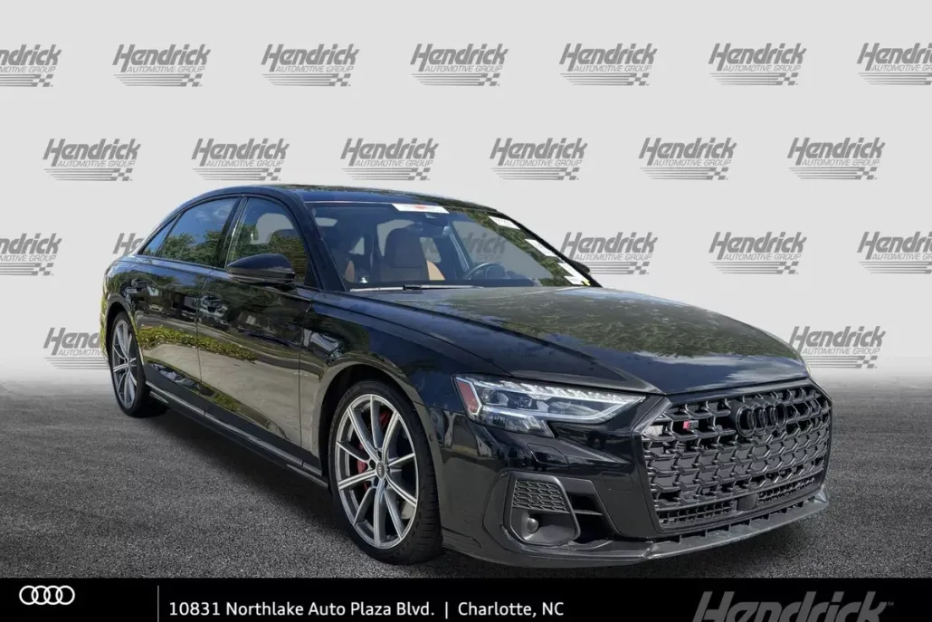2022 Audi S8 Quattro photo 1