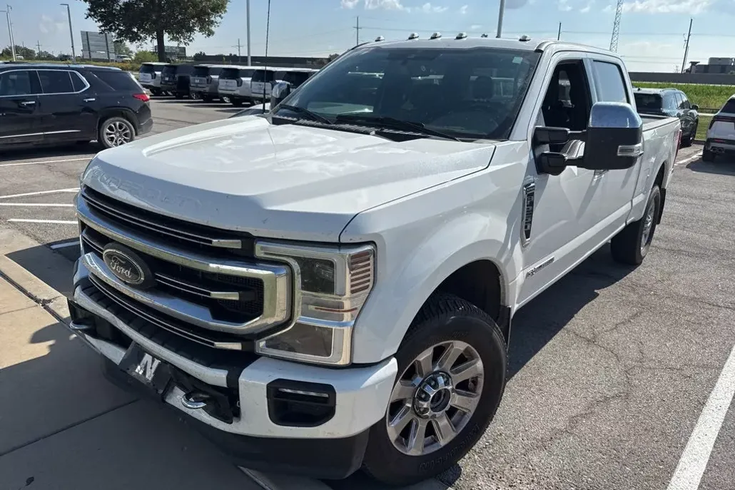 2022 Ford F-250 Platinum photo 1