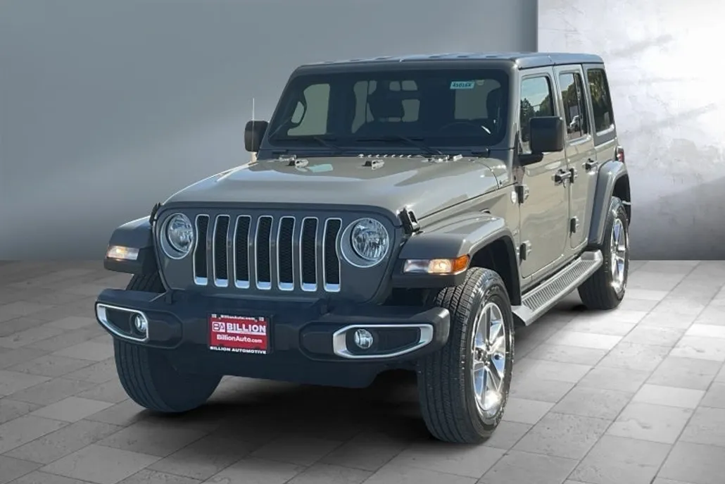 2020 Jeep Wrangler Unlimited Sahara photo 1