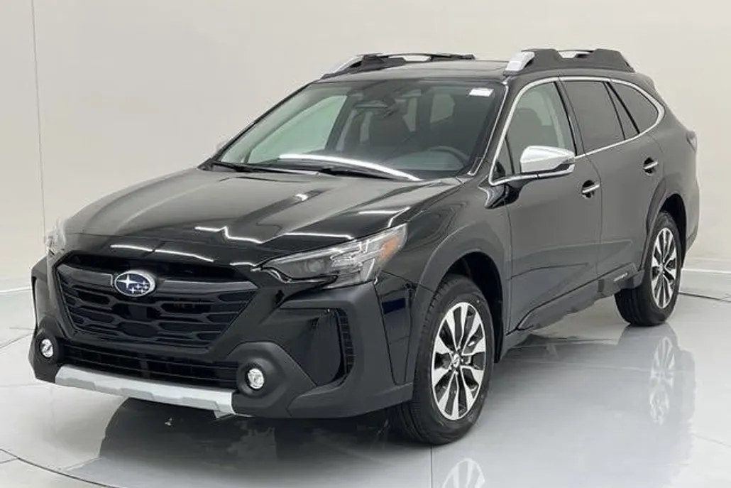 2024 Subaru Outback Touring XT photo 1