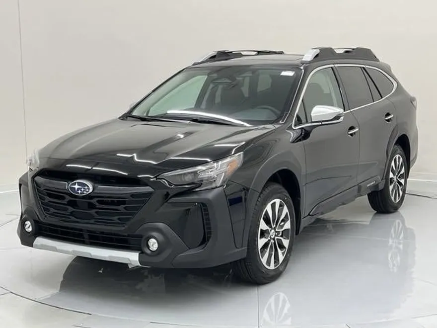 2024 Subaru Outback Touring XT photo 1