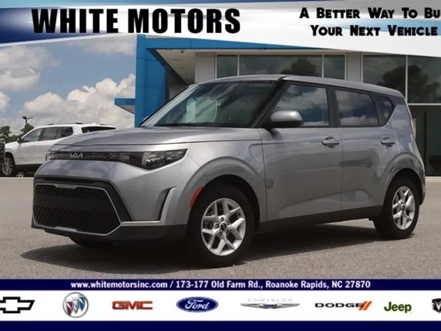 2024 Kia Soul LX photo 1
