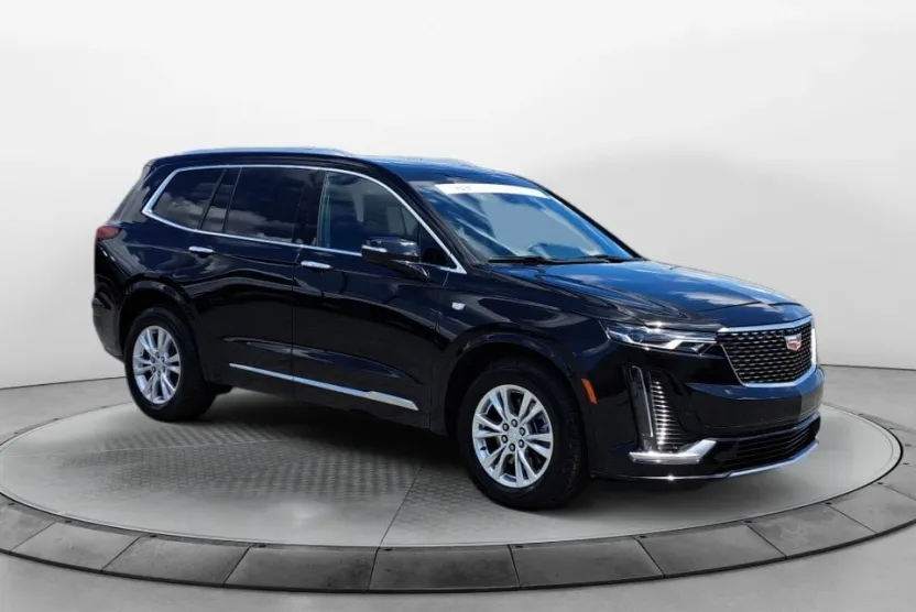 2024 Cadillac XT6 Luxury photo 1