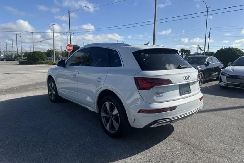 2023 Audi Q5 Premium Prestige photo 1