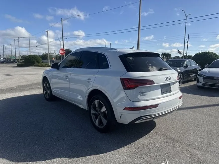 2023 Audi Q5 Premium Prestige photo 1