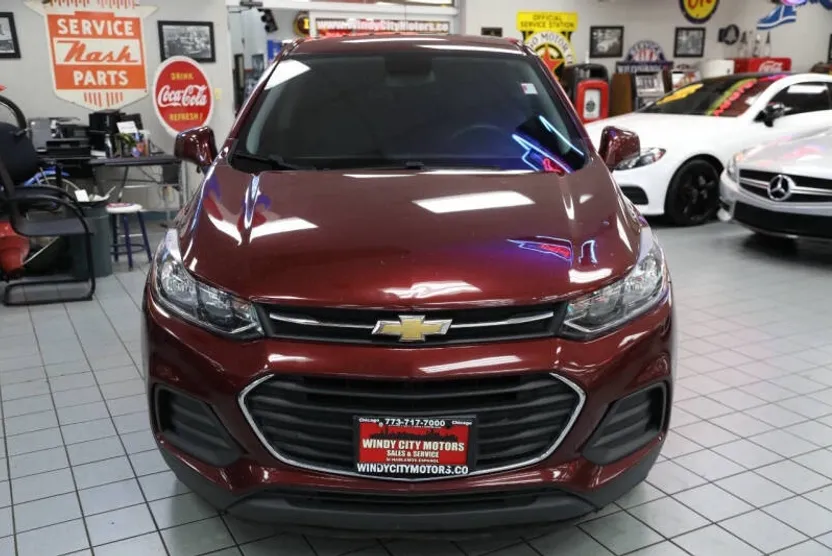 2017 Chevrolet Trax LS photo 1