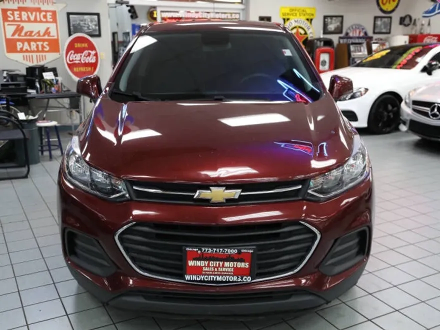 2017 Chevrolet Trax LS photo 1