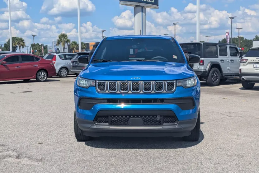 2024 Jeep Compass Sport photo 1