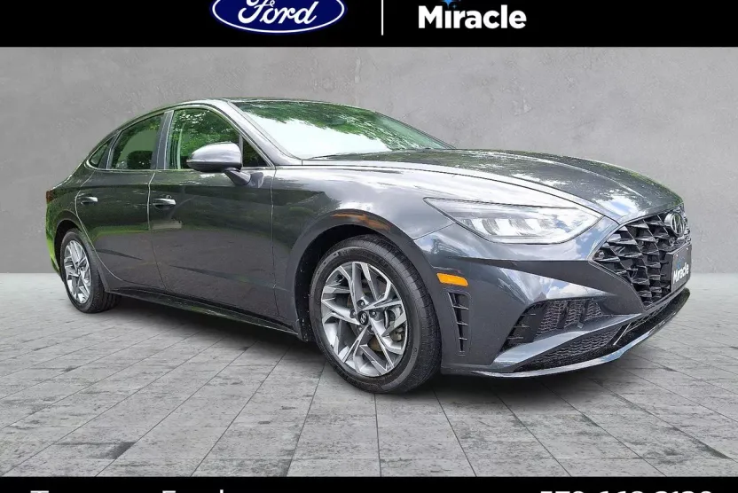 2022 Hyundai Sonata SEL photo 1