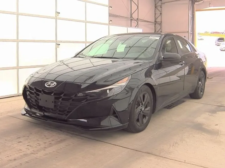 2021 Hyundai Elantra SEL photo 1