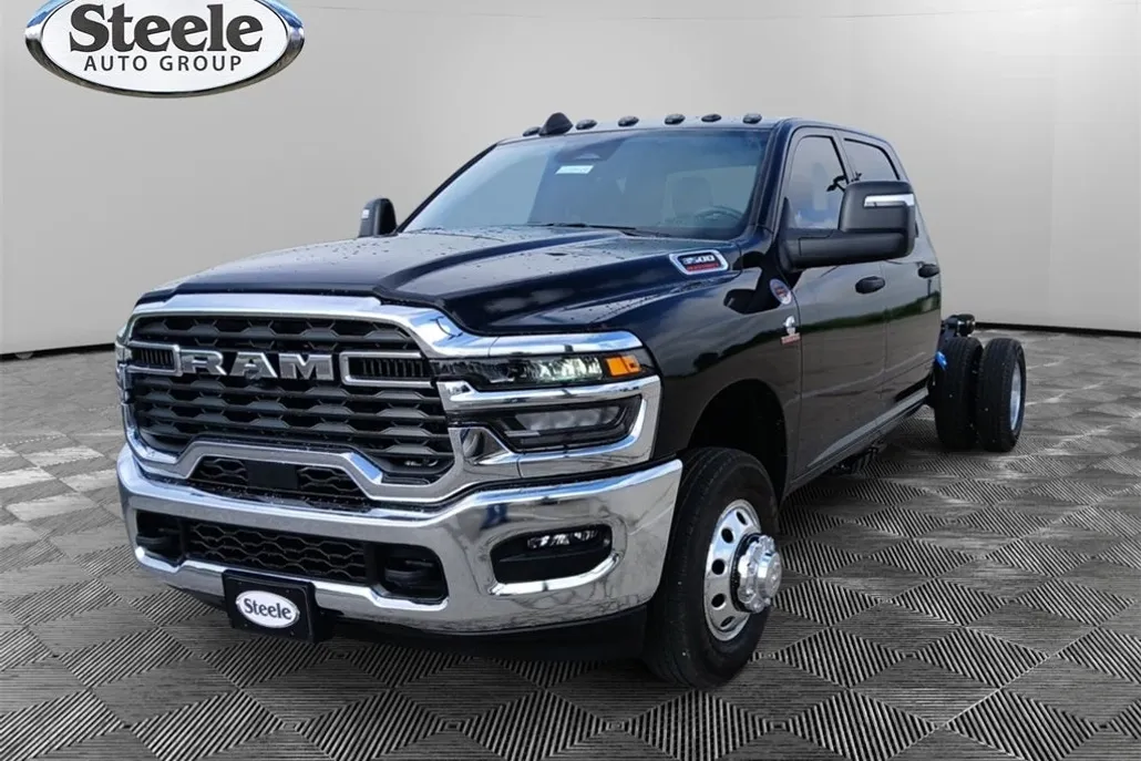 2025 Ram 3500 Tradesman photo 1