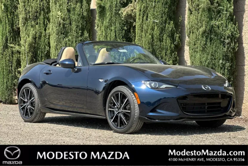 2025 Mazda MX-5 Miata Miata Grand Touring photo 1