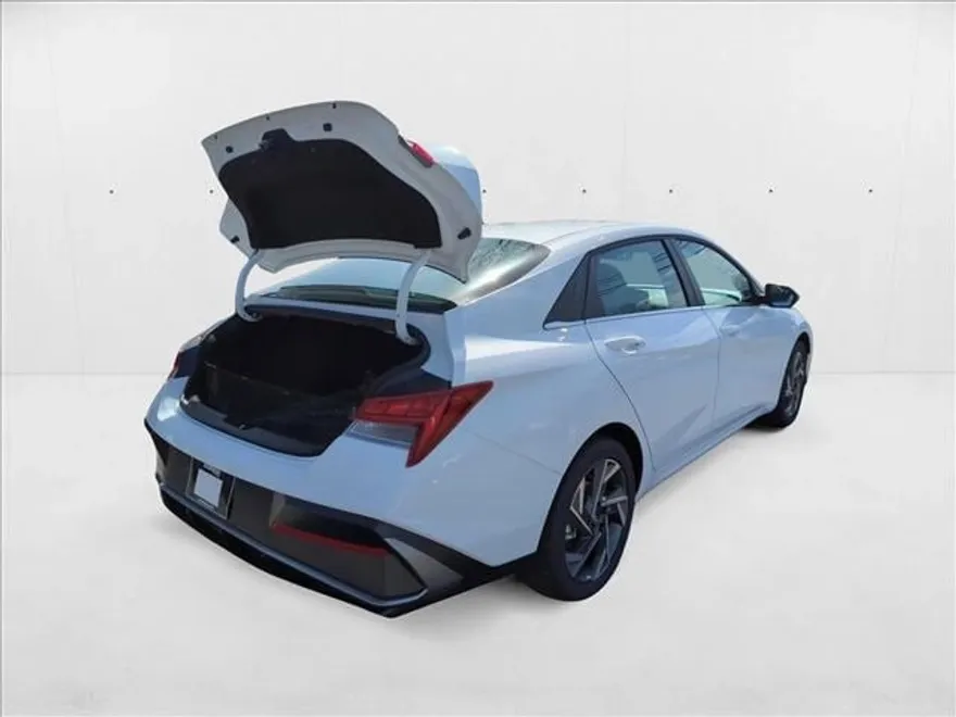 2025 Hyundai Elantra Hybrid Limited photo 1