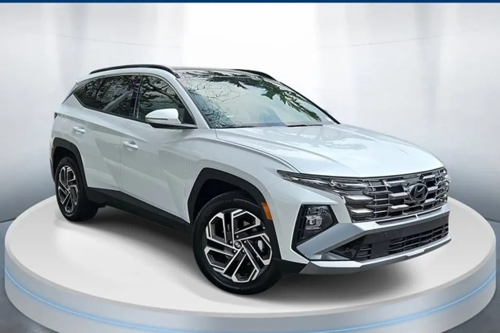 2025 Hyundai Tucson Hybrid Limited photo 1
