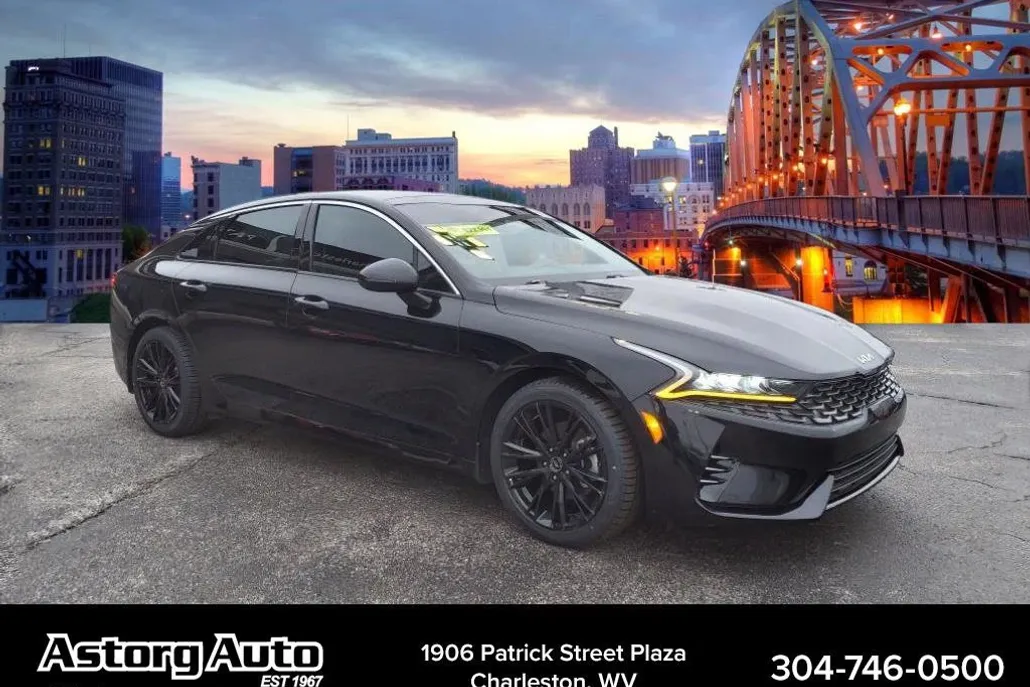 2022 Kia K5 EX photo 1