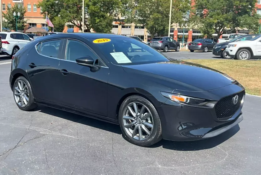 2019 Mazda Mazda3 Preferred Hatchback photo 1