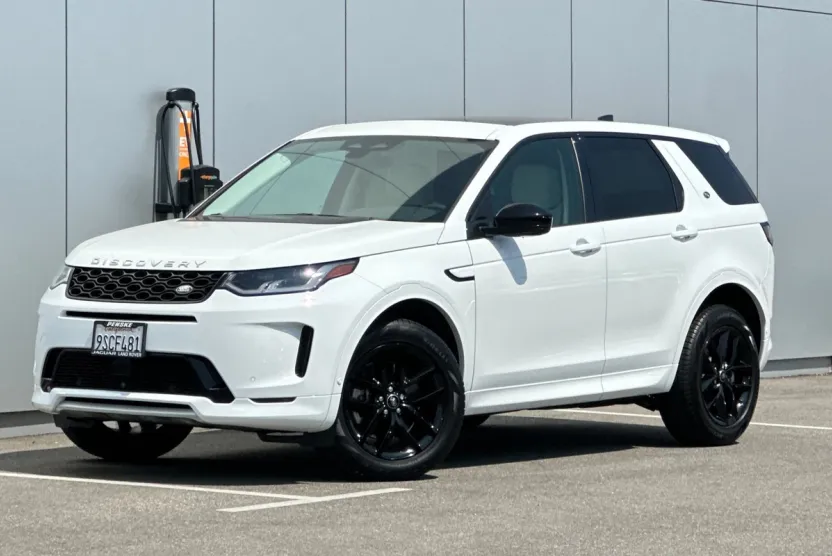 2024 Land Rover Discovery Sport S photo 1