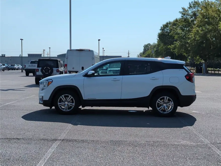 2022 Gmc Terrain SLE photo 1