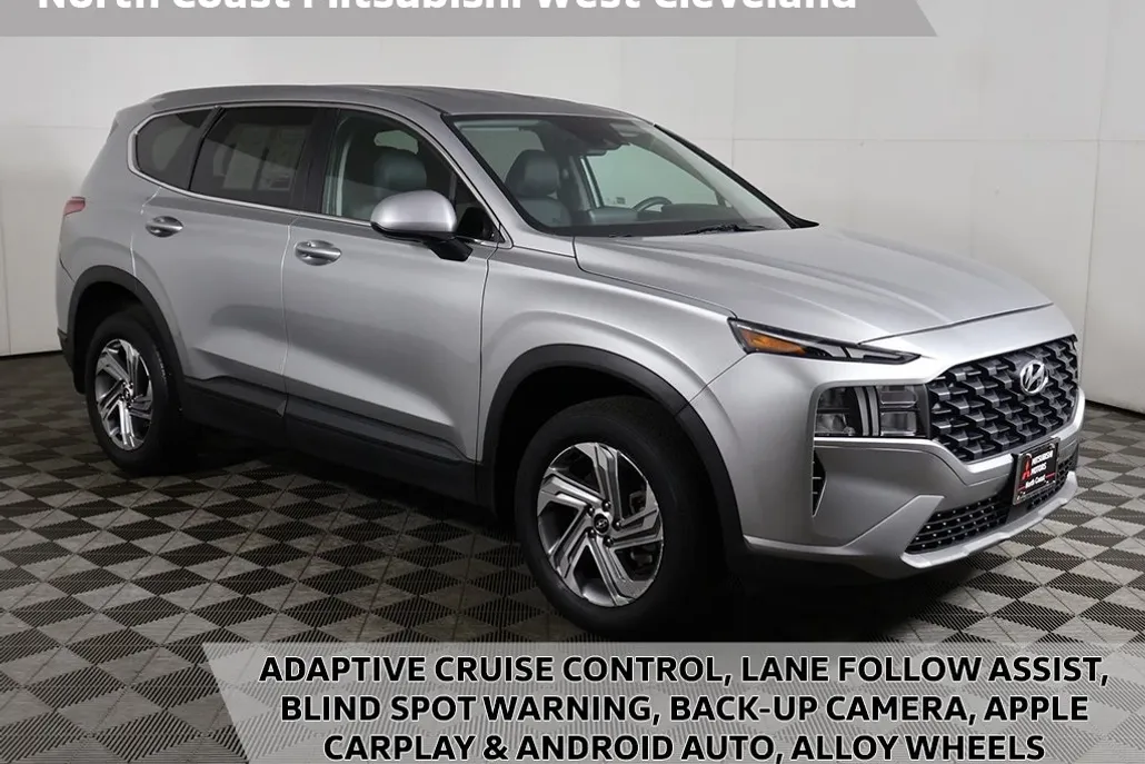 2022 Hyundai Santa Fe SE photo 1