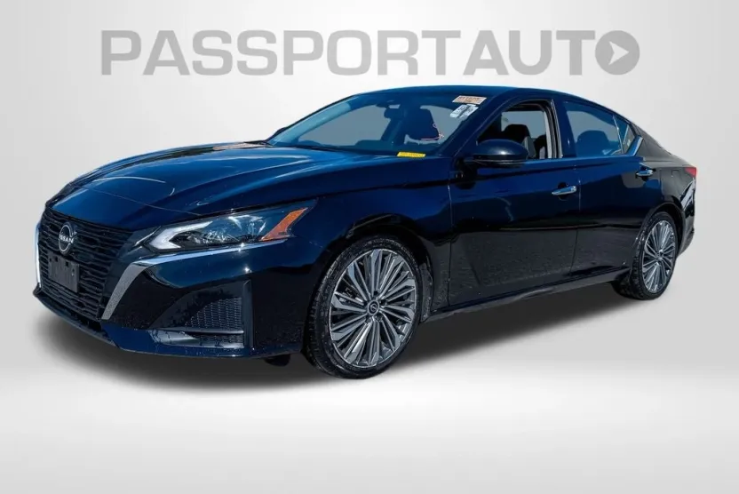2023 Nissan Altima 2.5 SL photo 1