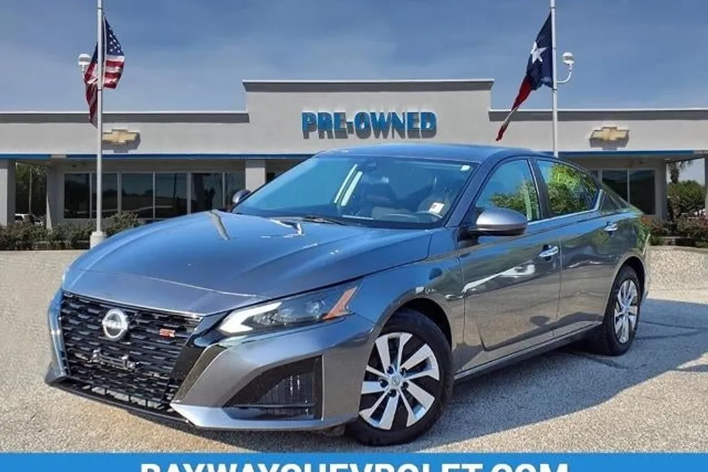 2023 Nissan Altima 2.5 S photo 1