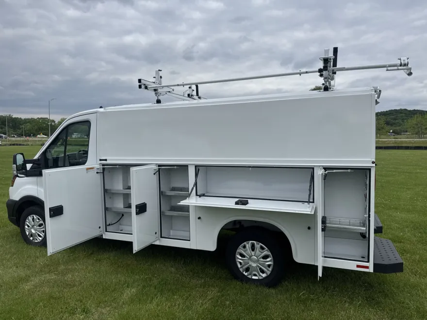 2024 Ford Transit Cutaway photo 1
