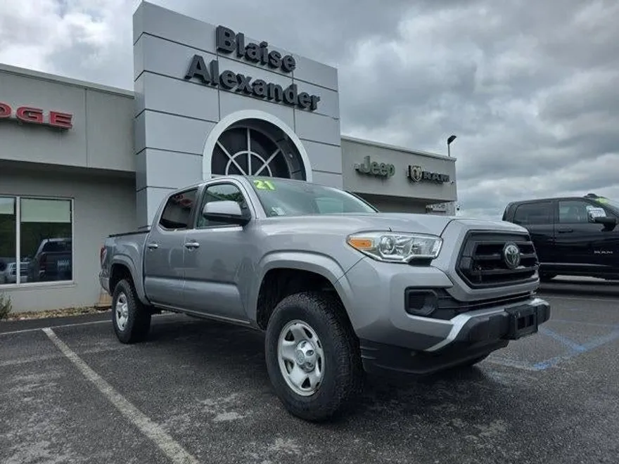 2021 Toyota Tacoma 4x4 SR Double Cab V6 photo 1