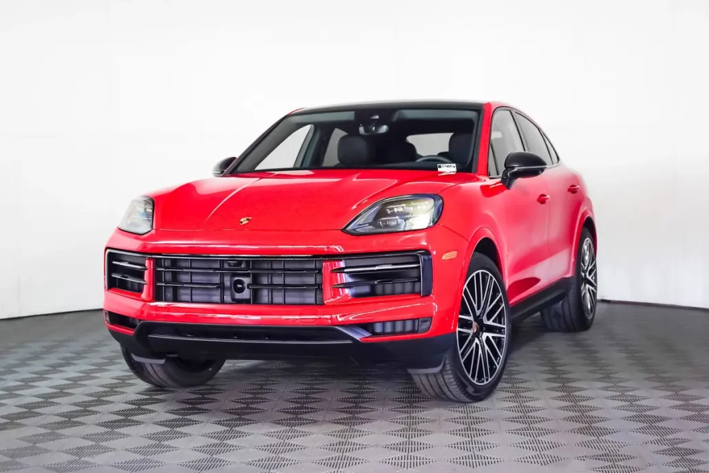 2025 Porsche Cayenne Coupe photo 1