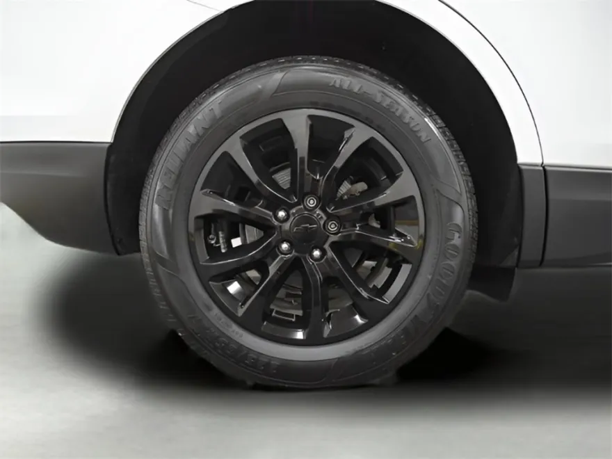 2019 Chevrolet Equinox LS photo 1