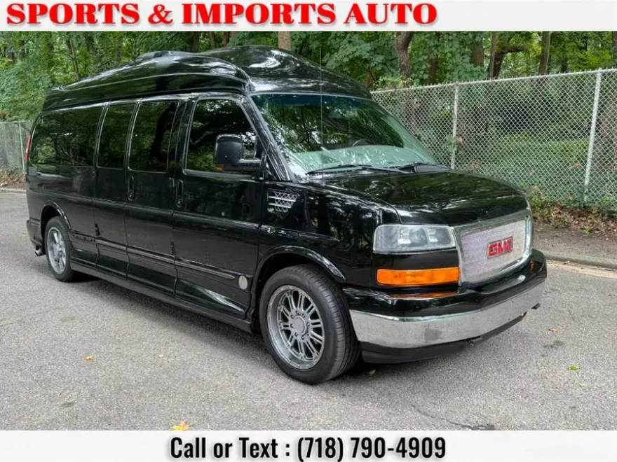 2011 Gmc Yukon Denali photo 1